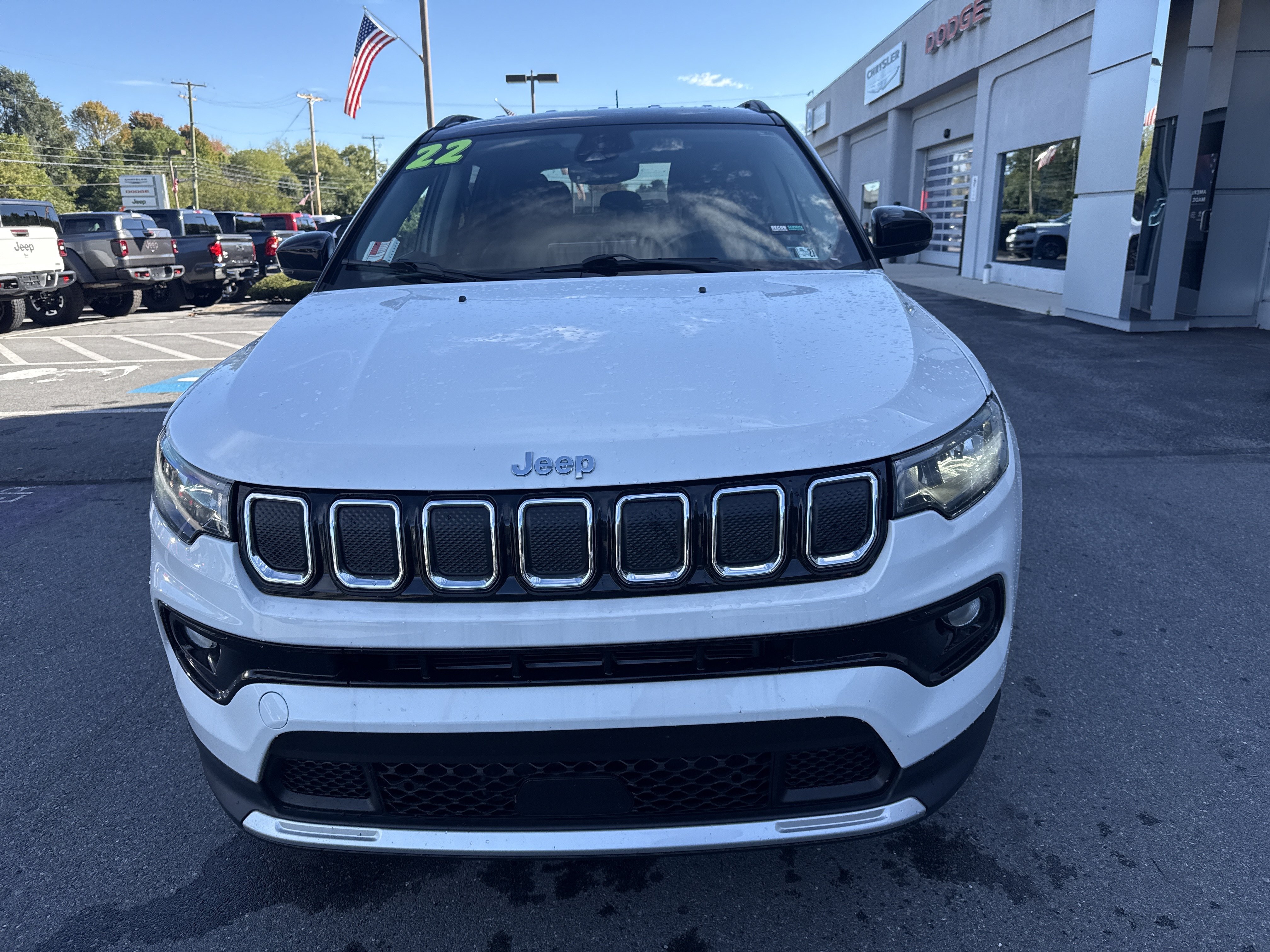 Used 2022 Jeep Compass Limited AWD/4WD image 9