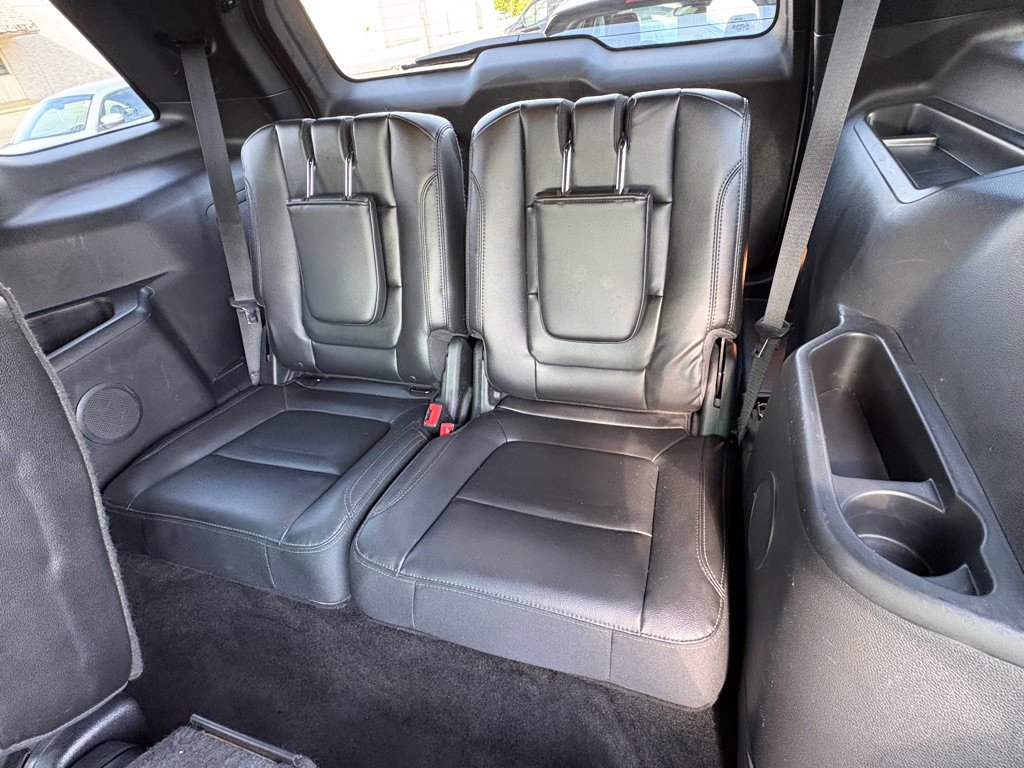 Used 2016 Ford Explorer XLT w/ Equipment Group 202A image 13