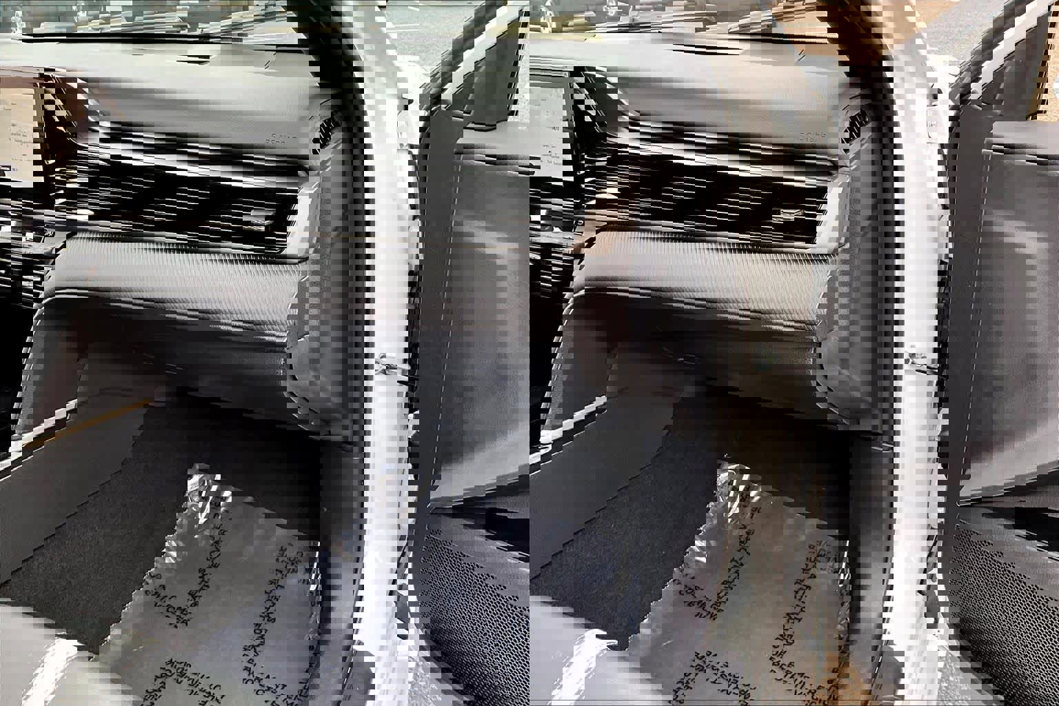 Certified 2025 Toyota Camry SE image 19