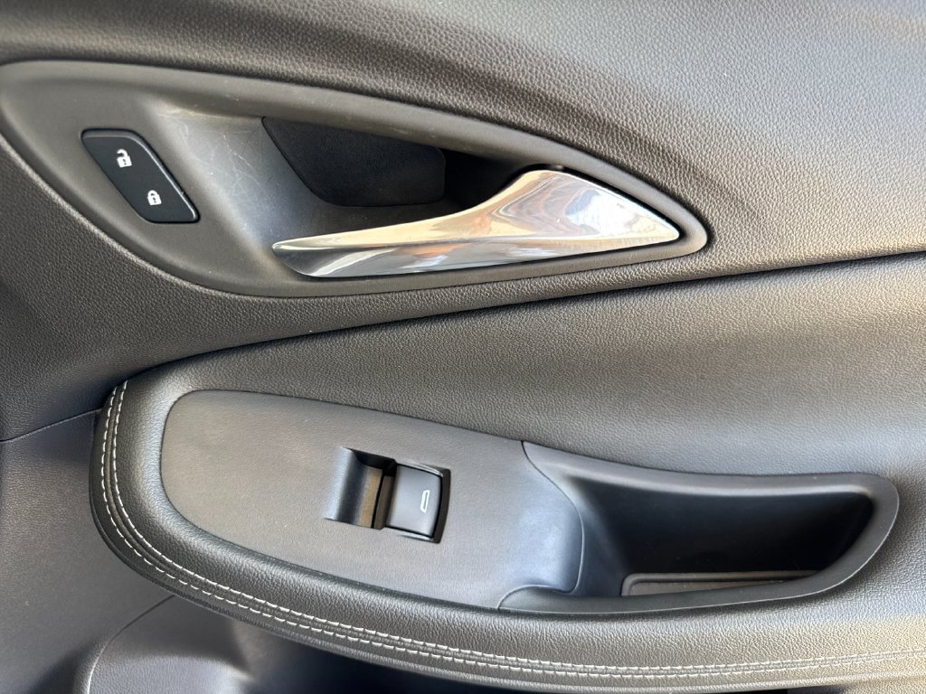 Used 2025 Buick Encore GX Preferred FWD image 18