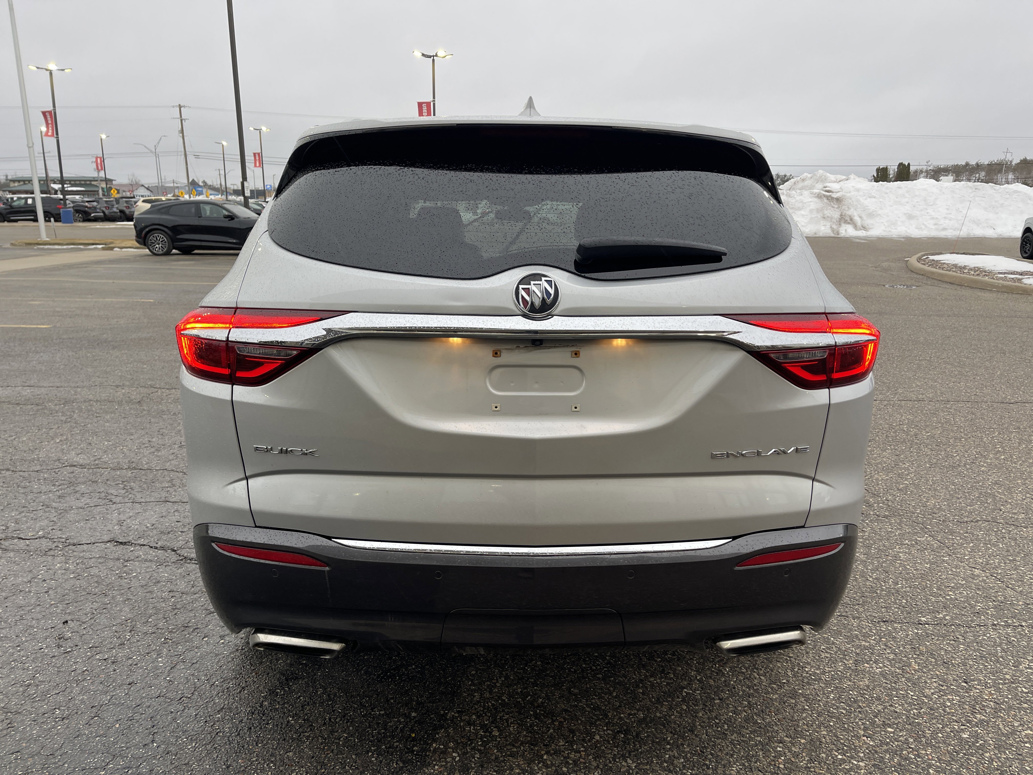 Used 2018 Buick Enclave Essence w/ Trailering Package image 4