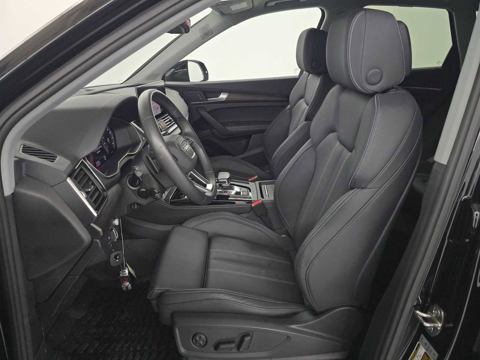 Used 2023 Audi Q5 2.0T Prestige w/ Prestige Package AWD/4WD image 7