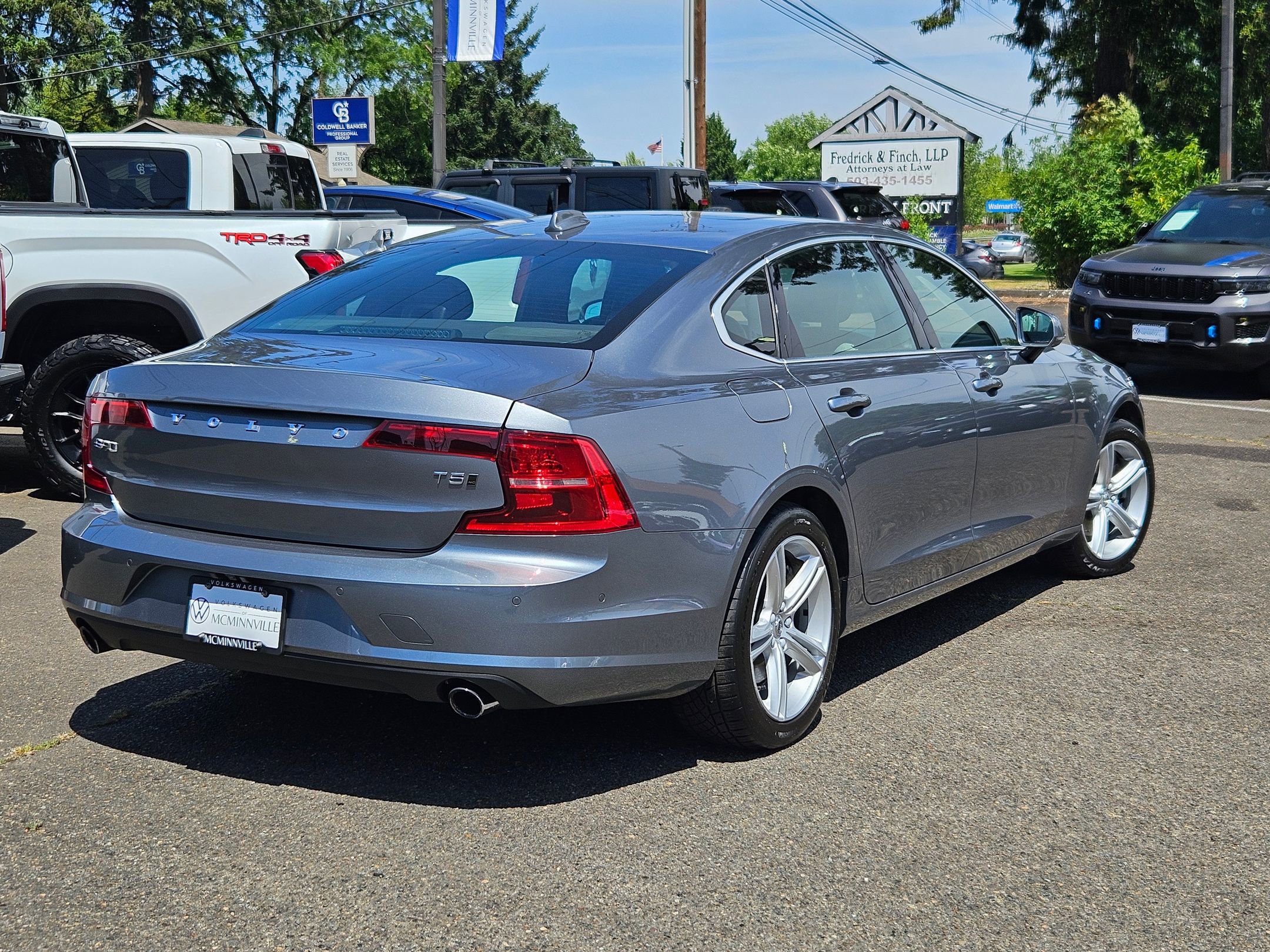 Used 2018 Volvo S90 T5 Momentum w/ Convenience Package AWD/4WD image 5