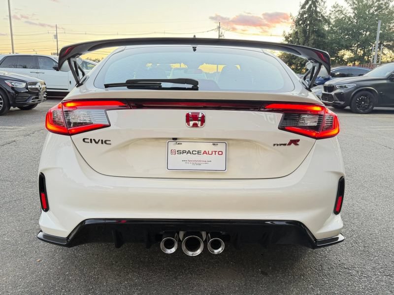 Used 2024 Honda Civic Type R image 7