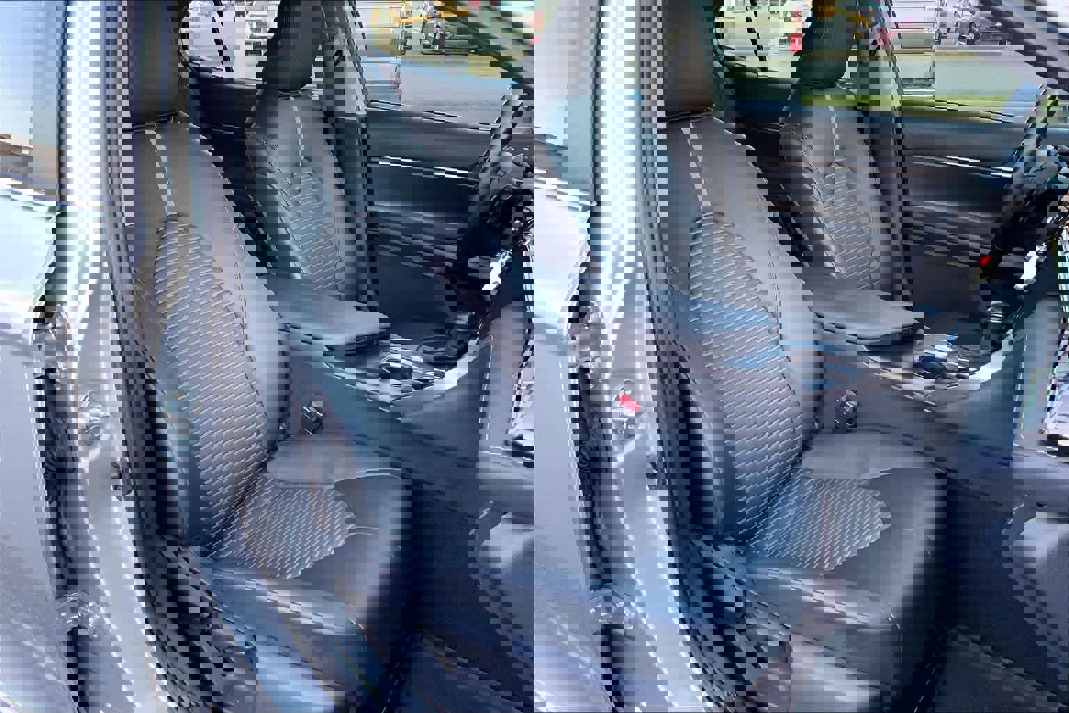 Used 2021 Toyota Camry SE FWD image 9