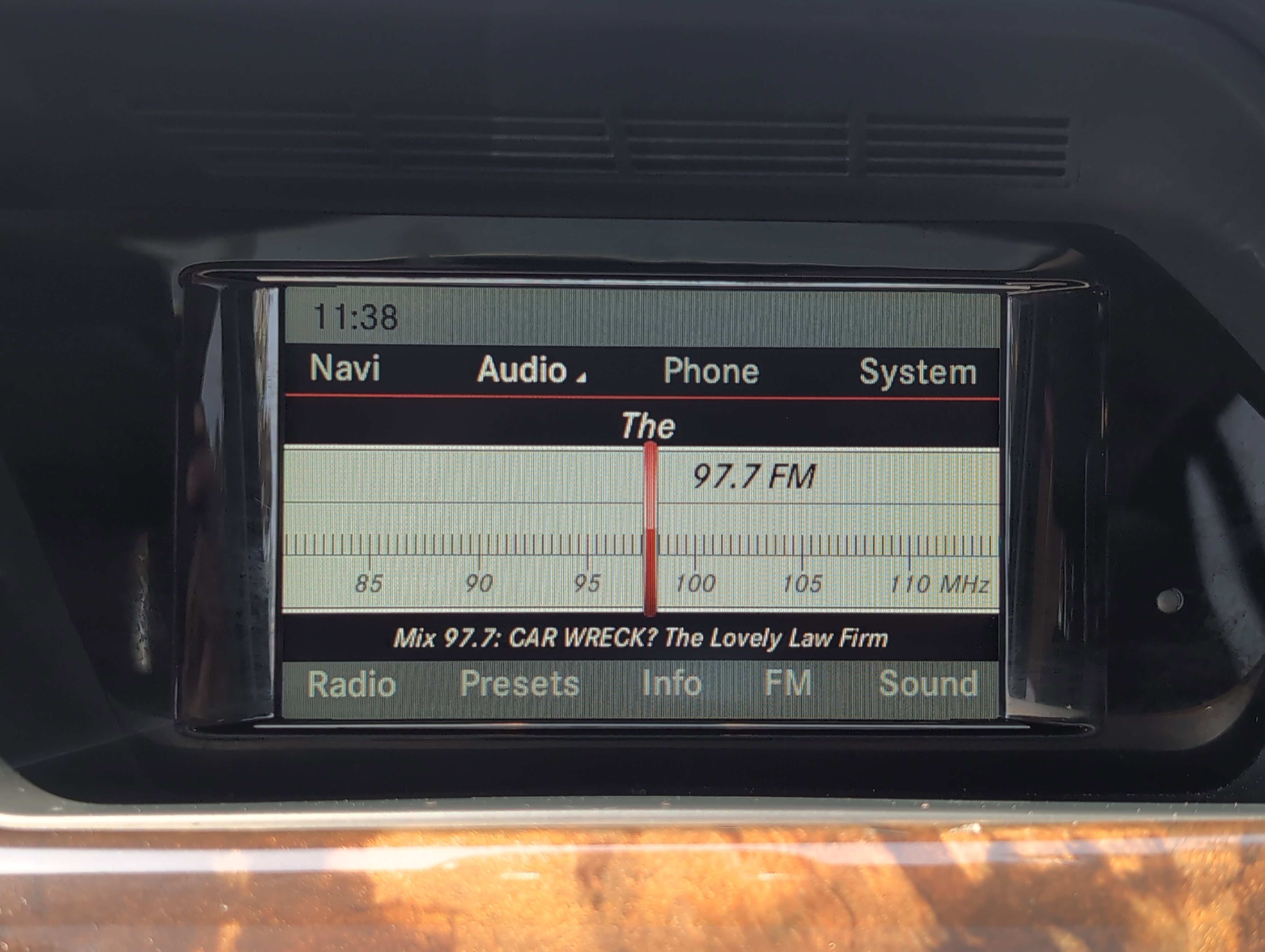 Used 2015 Mercedes-Benz GLK 350 4MATIC image 23