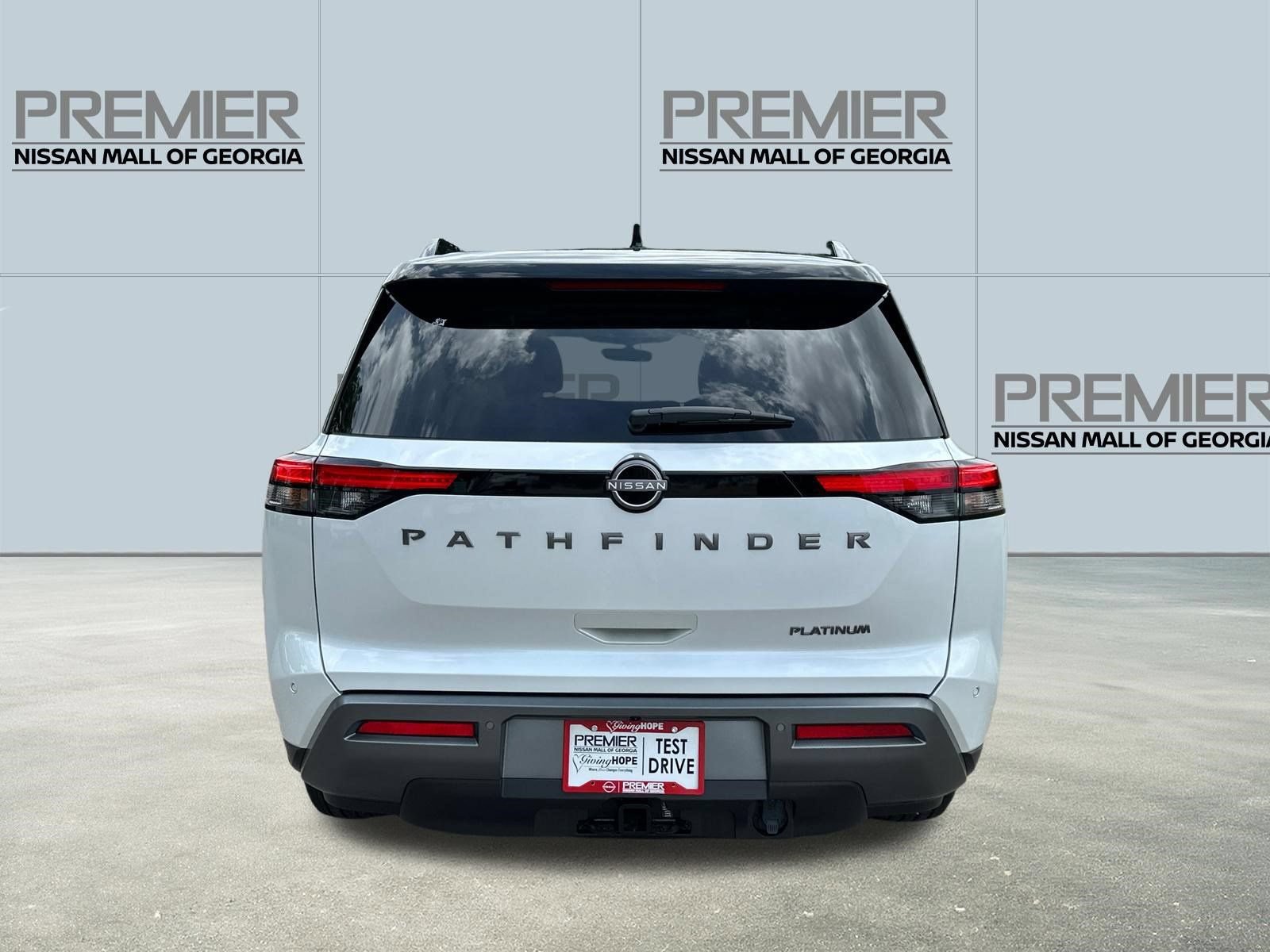 New 2026 Nissan Pathfinder Platinum FWD image 5