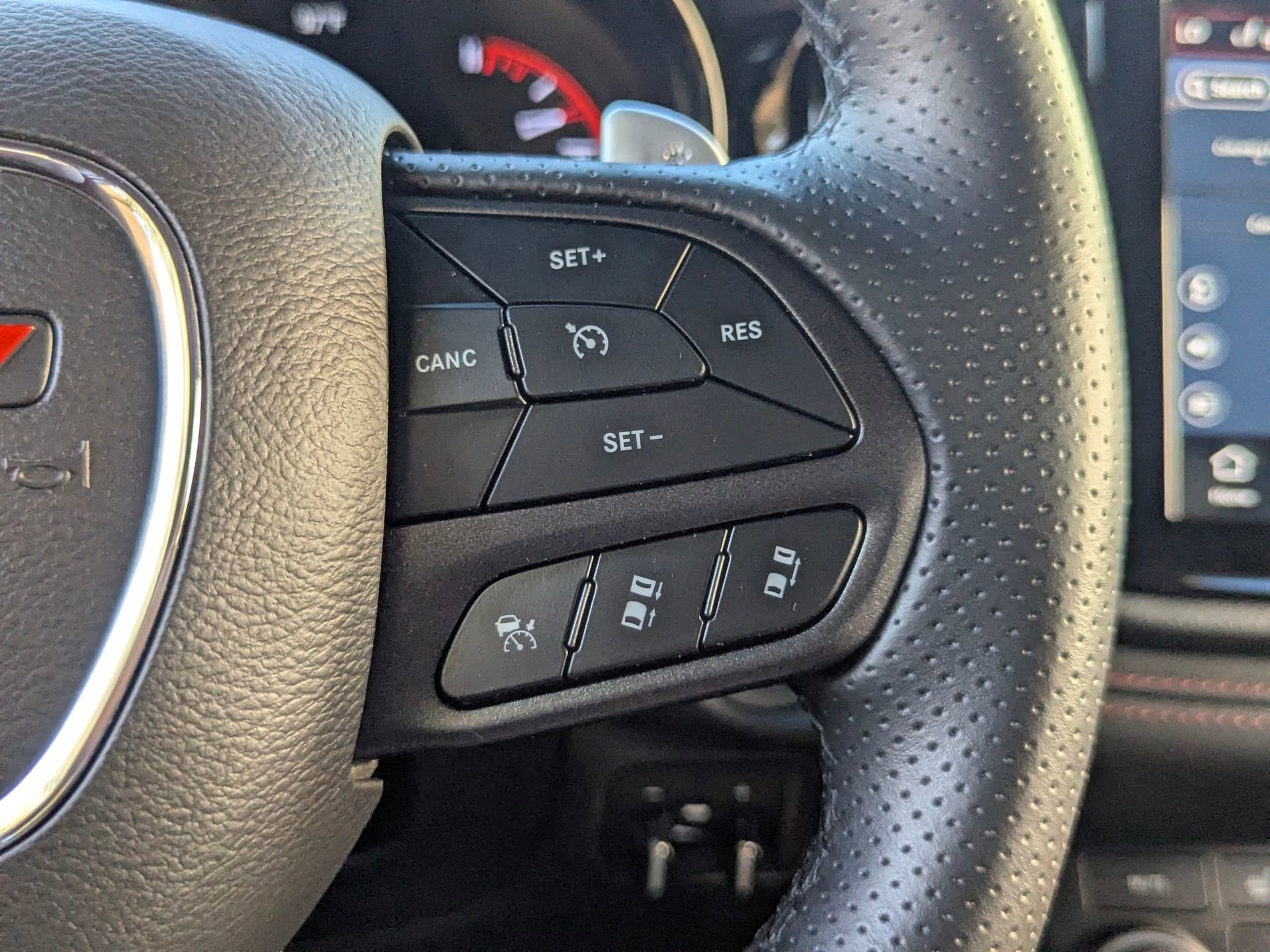 Used 2023 Dodge Durango GT RWD image 17