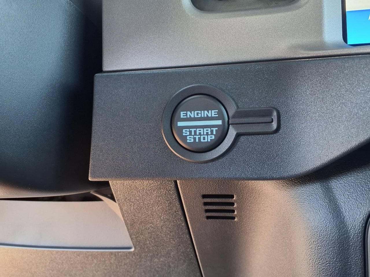 New 2026 Ford Bronco Outer Banks AWD/4WD image 12