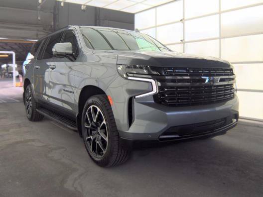 Used 2022 Chevrolet Suburban RST w/ Luxury Package RWD image 2