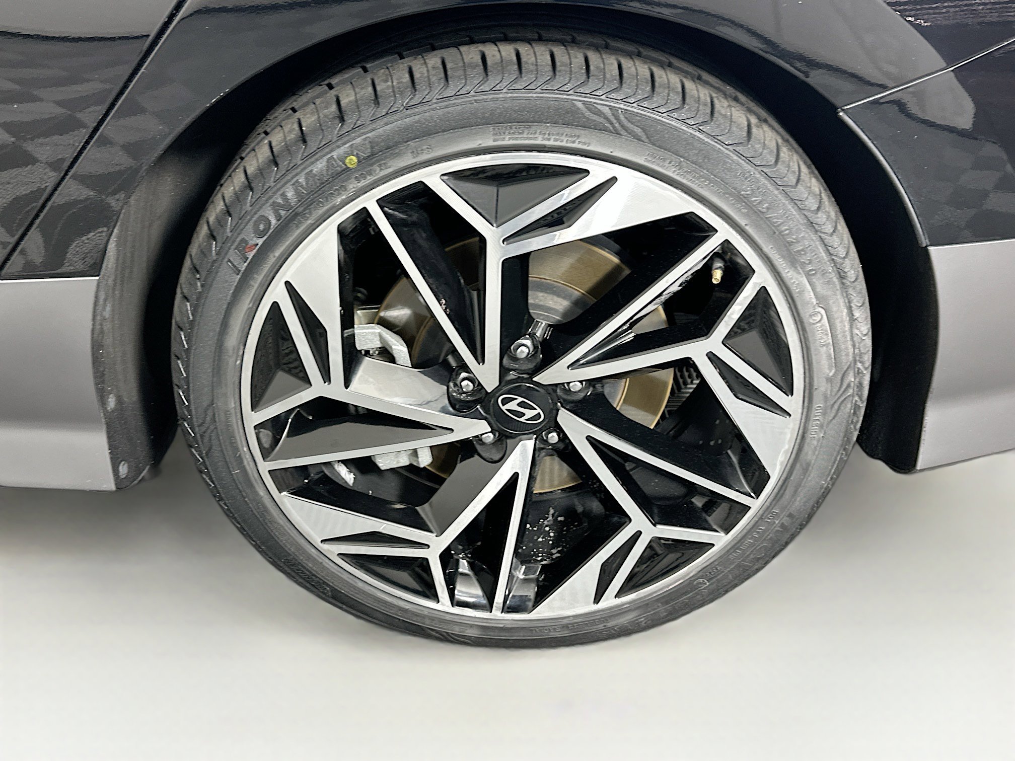 Used 2024 Hyundai Ioniq 6 SEL image 11