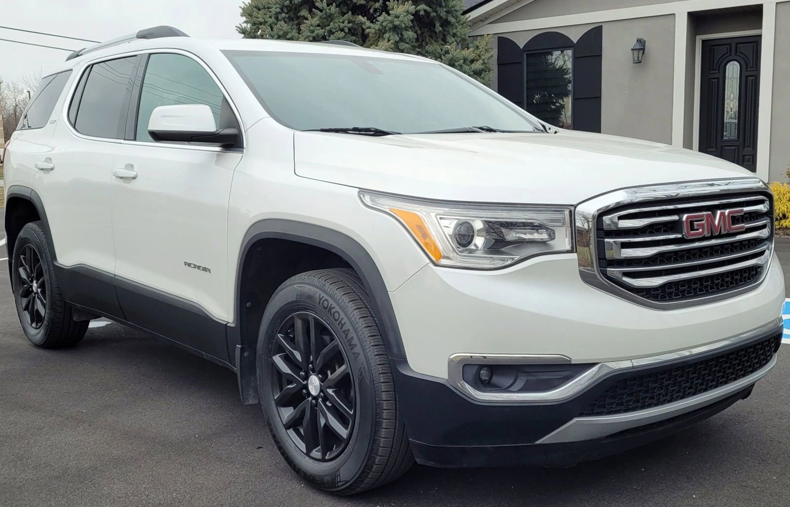 Used 2019 GMC Acadia SLT w/ LPO, Floor Liner Package image 7