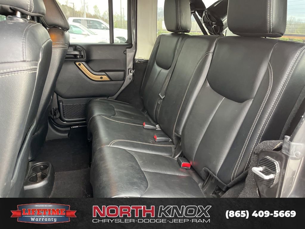 Used 2017 Jeep Wrangler Unlimited Rubicon w/ Connectivity Group image 9