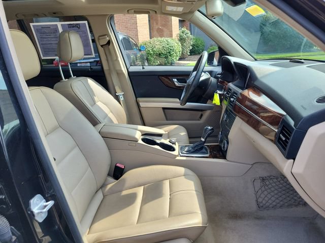 Used 2010 Mercedes-Benz GLK 350 4MATIC image 28