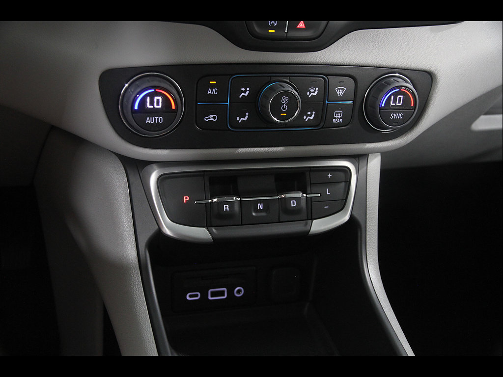 Certified 2023 GMC Terrain SLT w/ Infotainment Package II AWD/4WD image 15