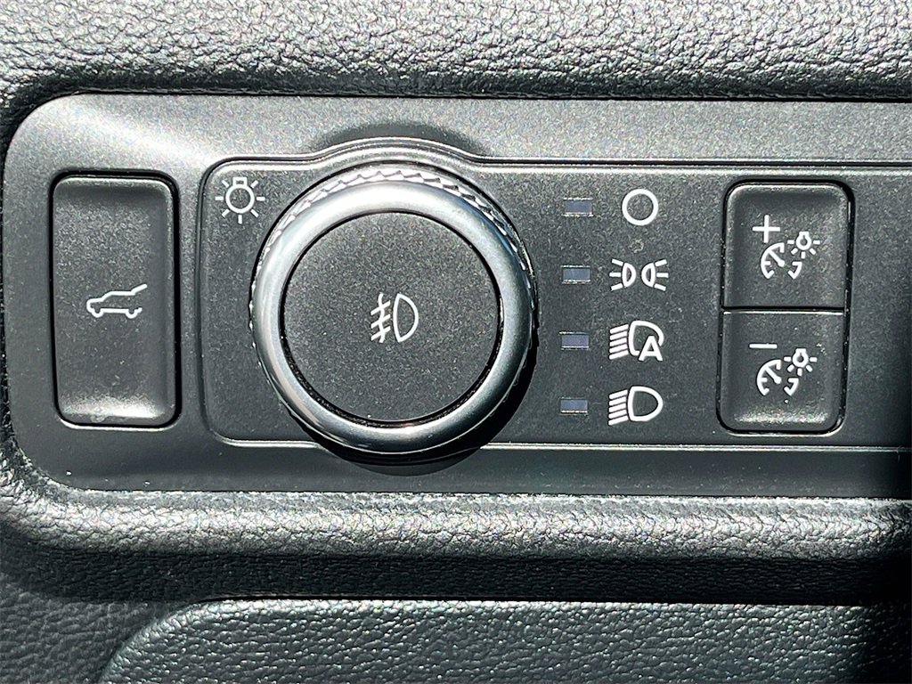 Used 2022 Ford Explorer Limited w/ Equipment Group 301A image 10