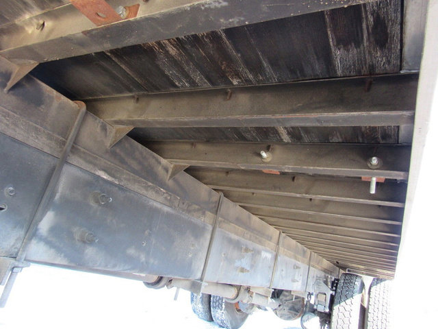 Used 2016 Ford F650 2WD Regular Cab Super Duty image 34