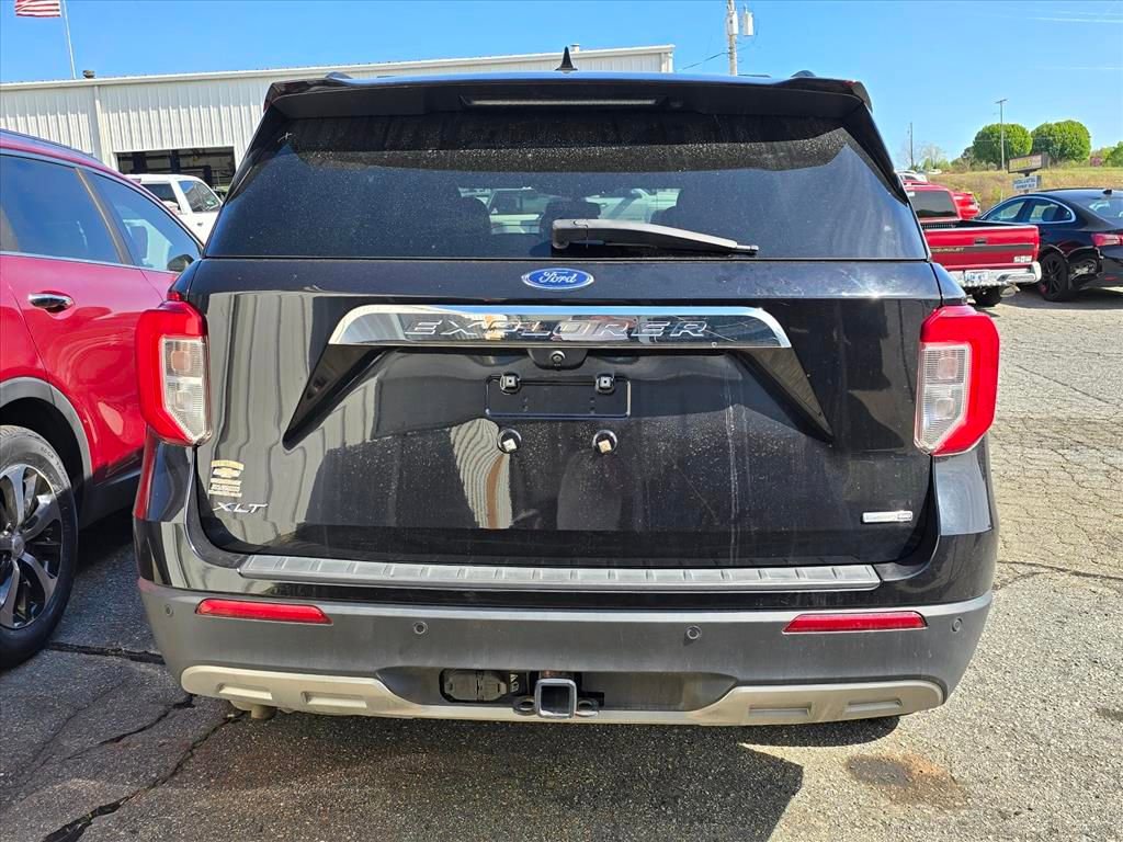 Used 2020 Ford Explorer XLT w/ Equipment Group 202A image 11
