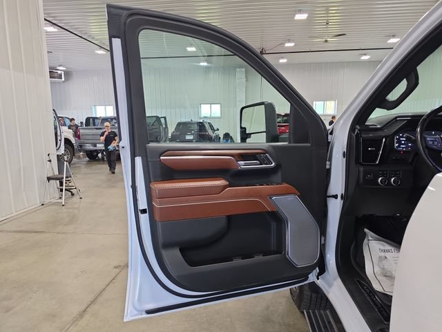 Used 2024 GMC Sierra 2500 Denali Ultimate w/ Max Trailering Package AWD/4WD image 24