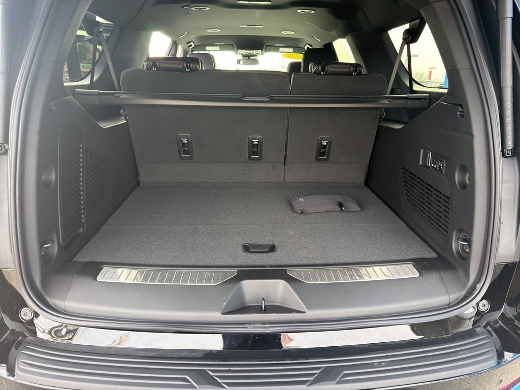 New 2026 Chevrolet Suburban Premier image 11