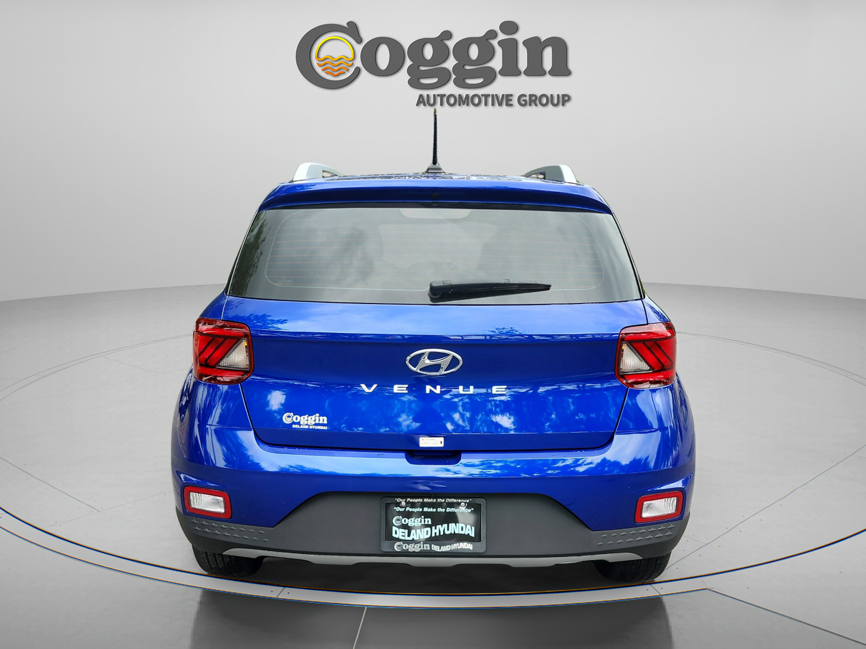 Certified 2026 Hyundai Venue SEL FWD image 4