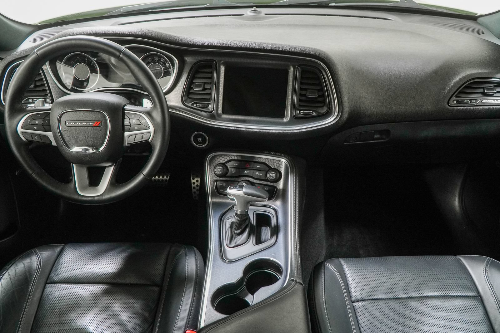 Used 2015 Dodge Challenger R/T Plus RWD image 24