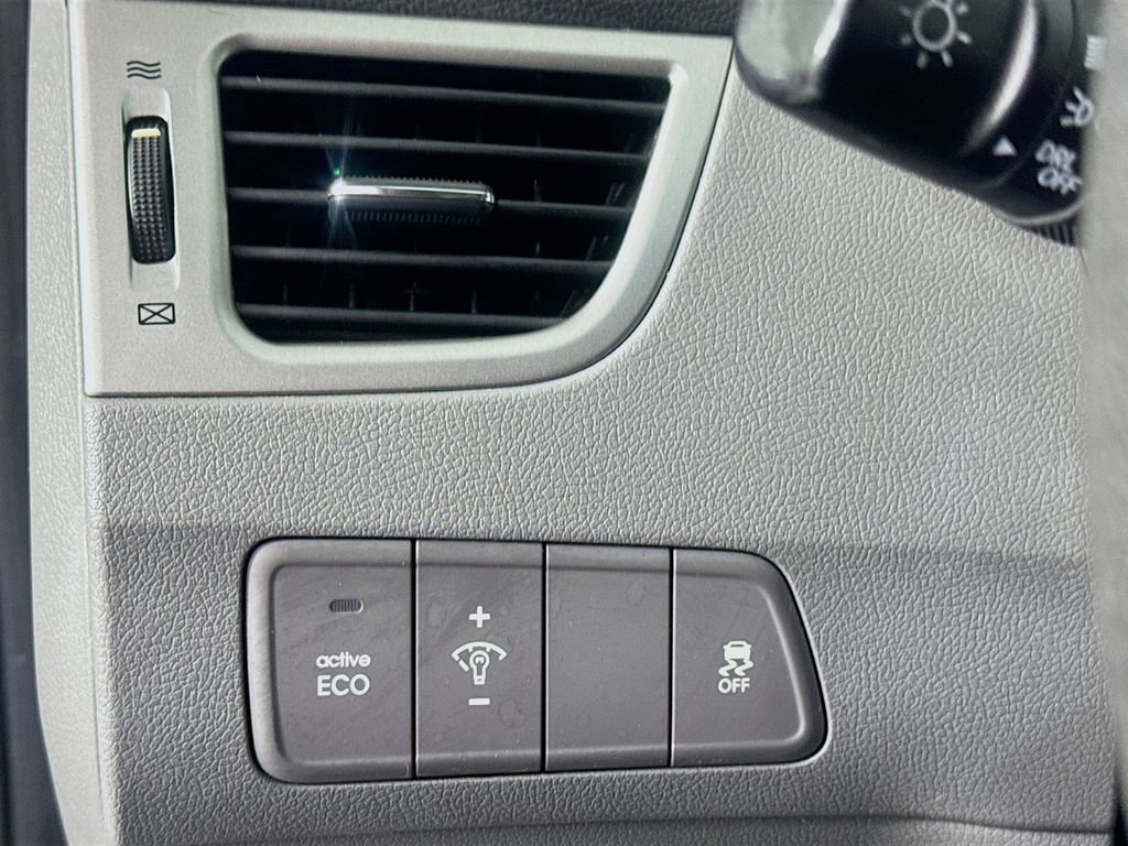 Used 2013 Hyundai Elantra GLS w/ Preferred Pkg image 10