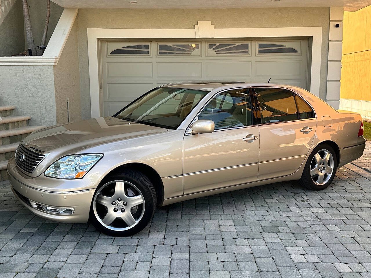 Used 2006 Lexus LS 430 RWD image 4