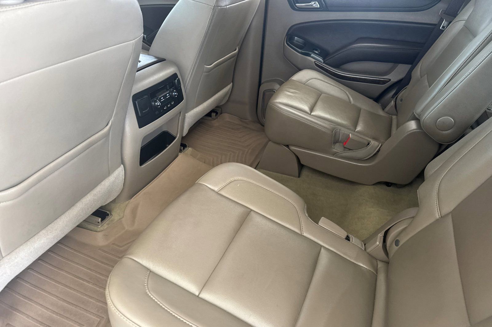 Used 2017 Chevrolet Tahoe LT image 11