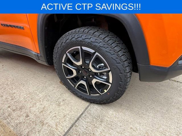 New 2026 Jeep Compass Trailhawk w/ Sun, Sound & Navigation Group image 4