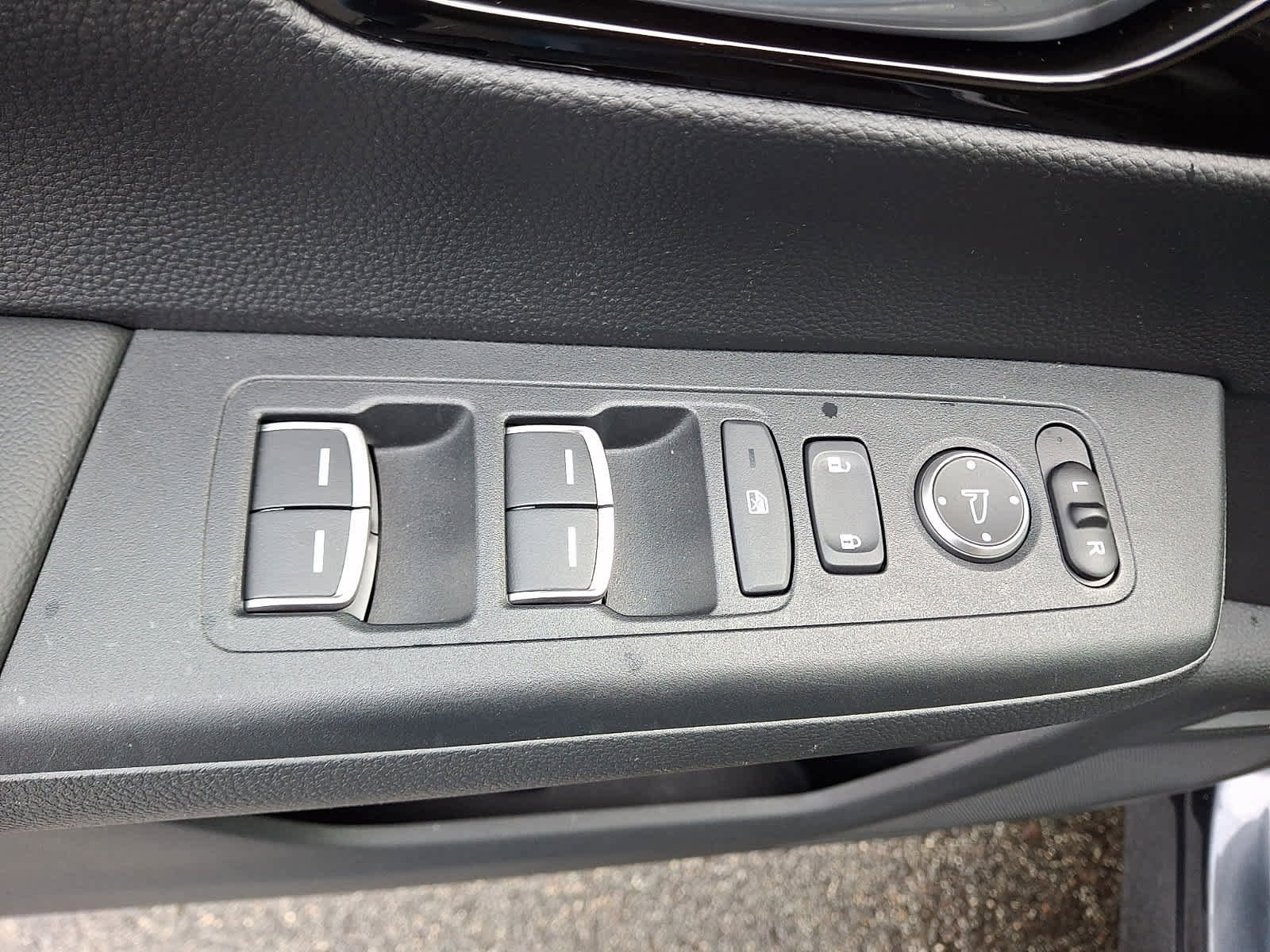 Used 2023 Honda CR-V Sport Touring image 27