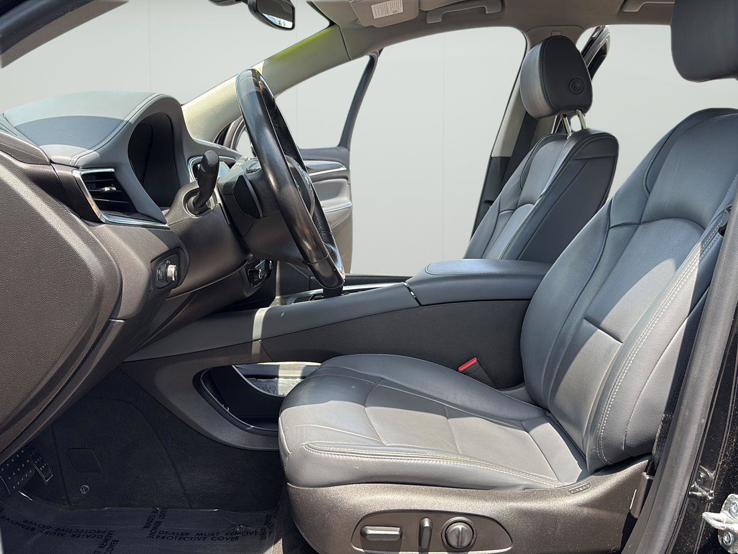 Used 2019 Buick Enclave Essence FWD image 19