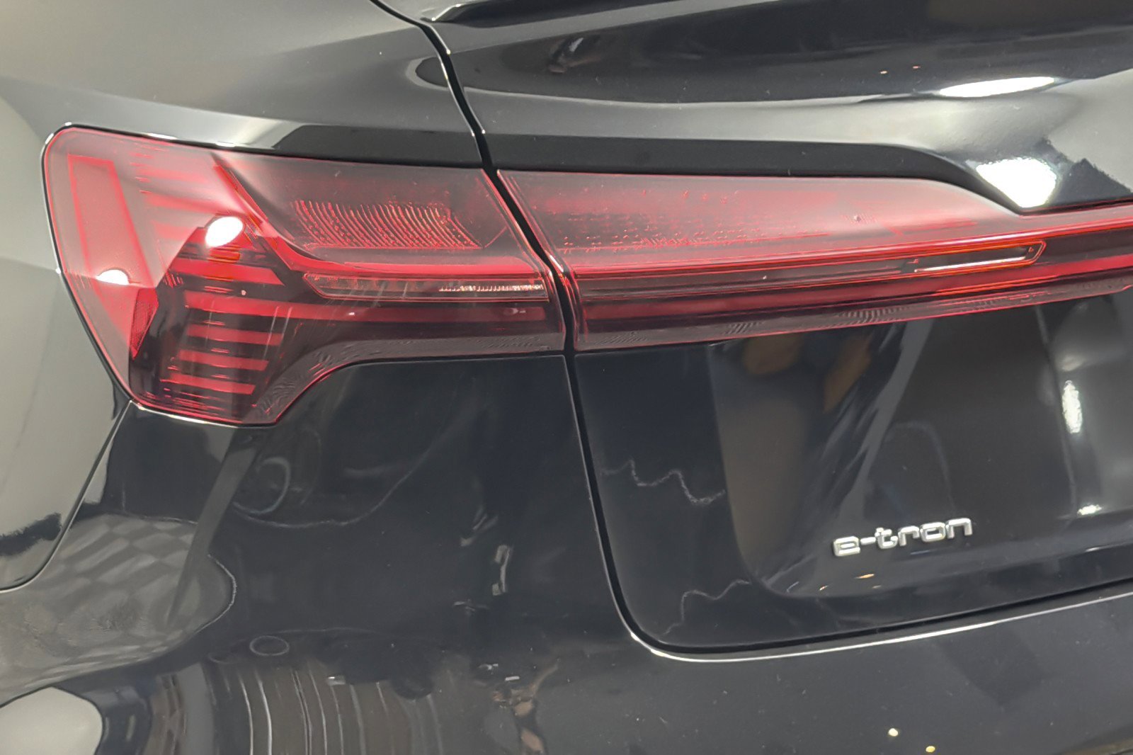 Used 2023 Audi e-tron Prestige AWD/4WD image 27
