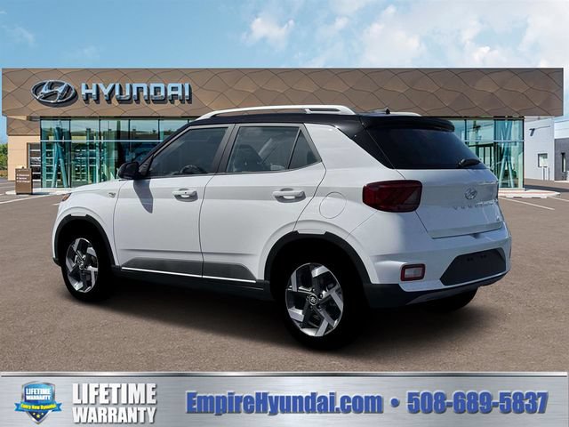 New 2026 Hyundai Venue SEL FWD image 4