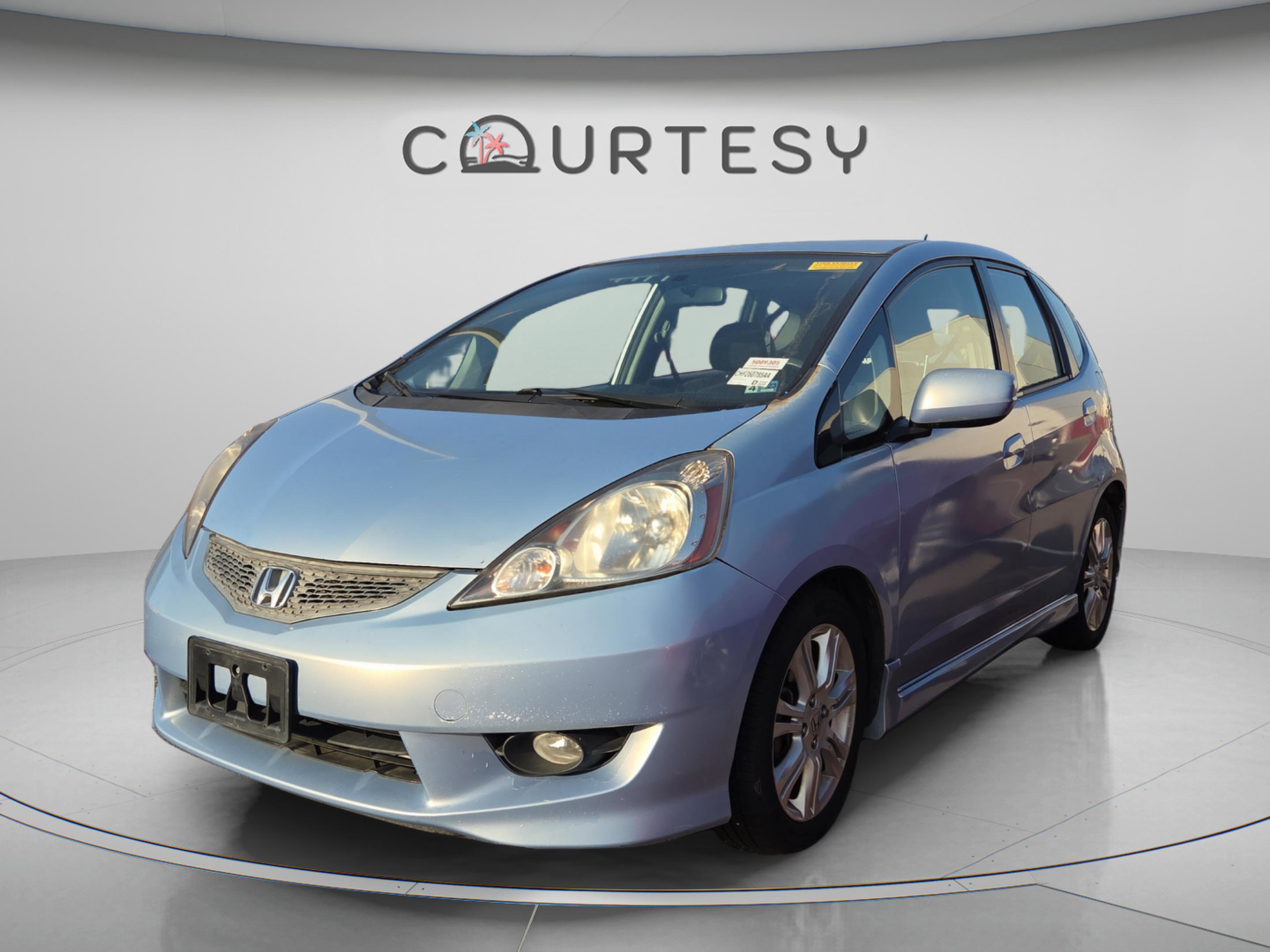 Used 2010 Honda Fit Sport image 1