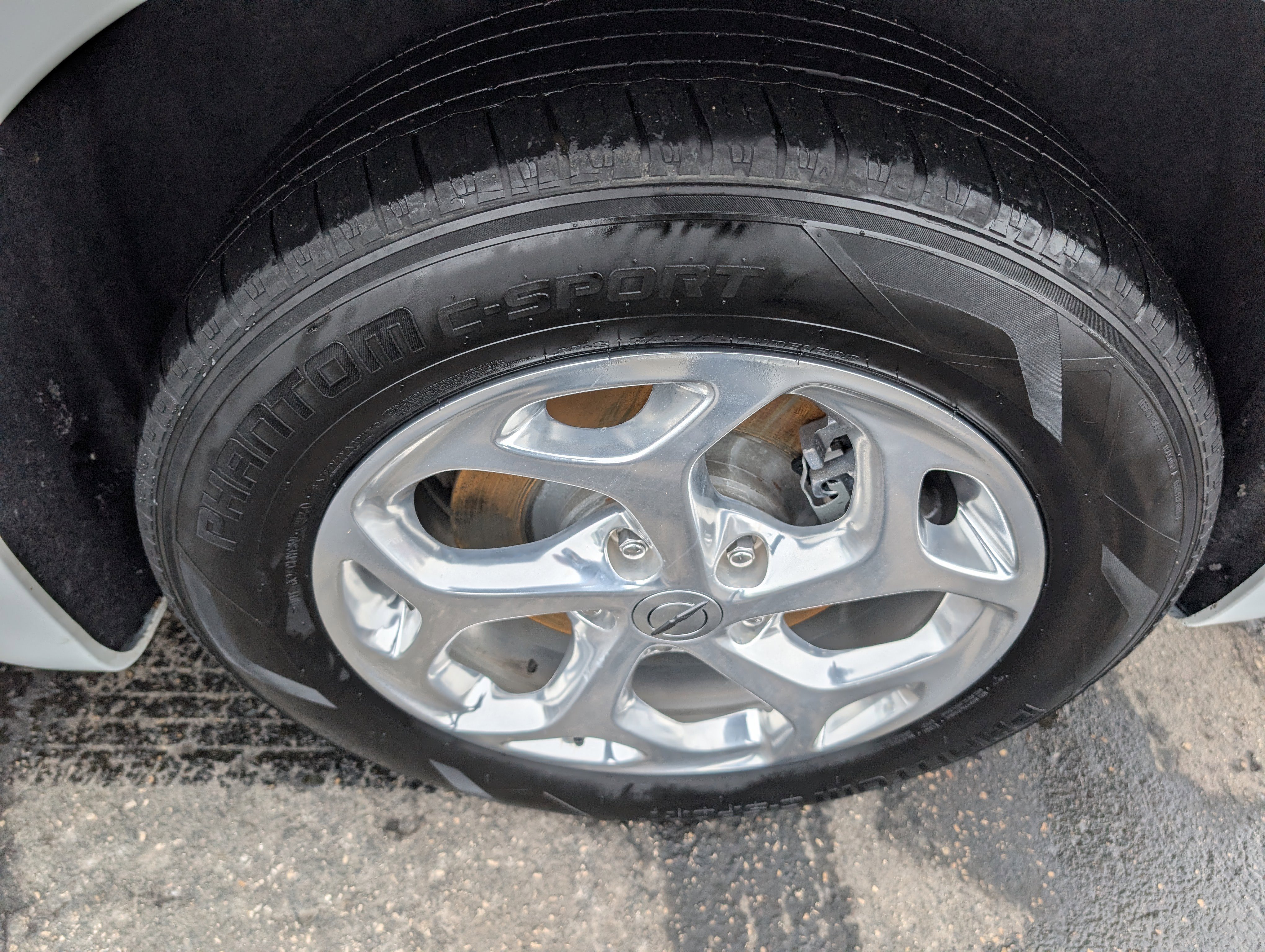 Used 2021 Chrysler Pacifica Limited w/ Uconnect Theater Family Group image 9