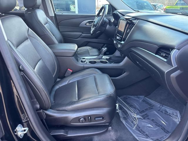 Used 2020 Chevrolet Traverse Premier w/ Redline Edition AWD/4WD image 17