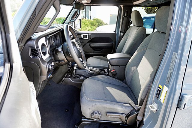 Used 2024 Jeep Wrangler Unlimited AWD/4WD image 20
