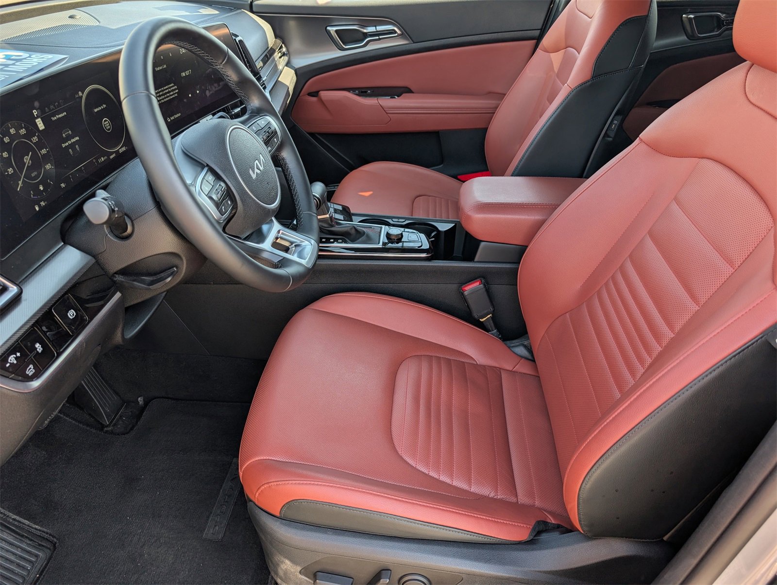 Used 2023 Kia Sportage SX image 15