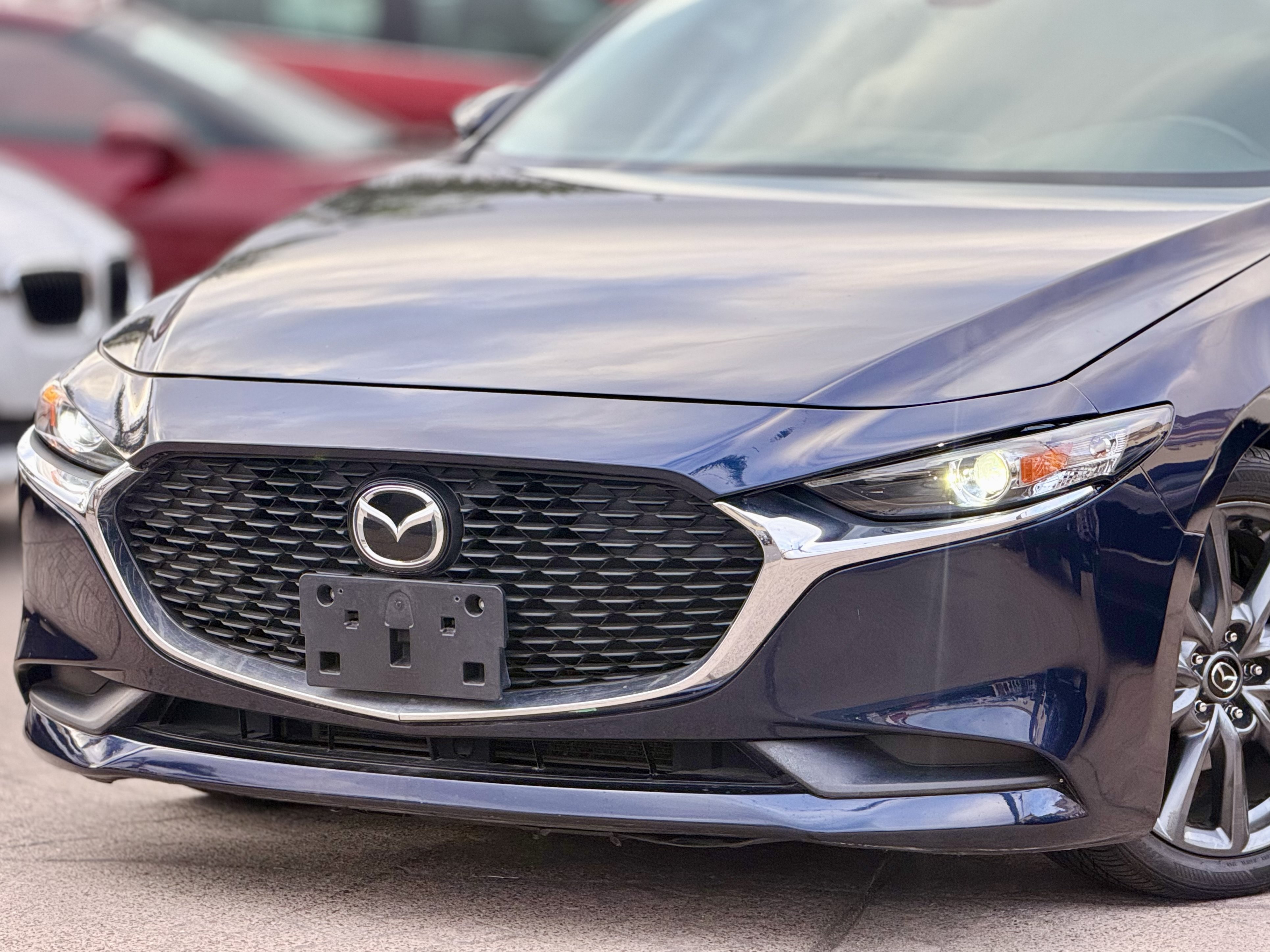 Used 2020 MAZDA MAZDA3 Sedan FWD image 5
