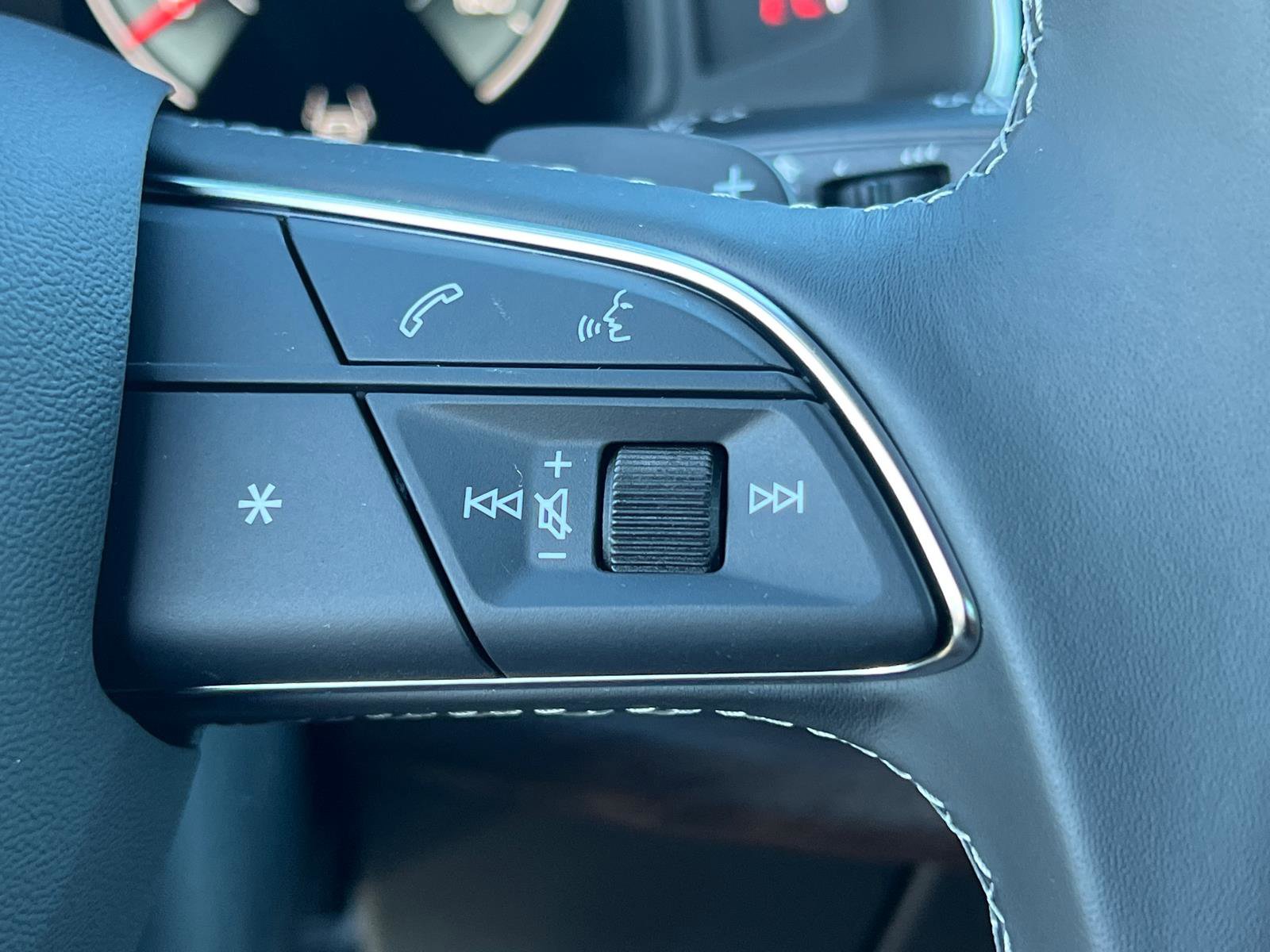 New 2025 Audi Q8 Premium image 19