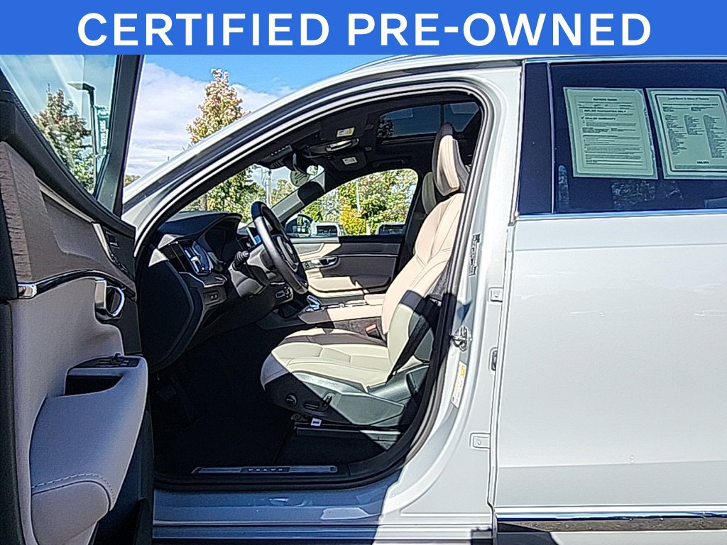 Used 2025 Volvo XC90 T8 Core AWD/4WD image 8