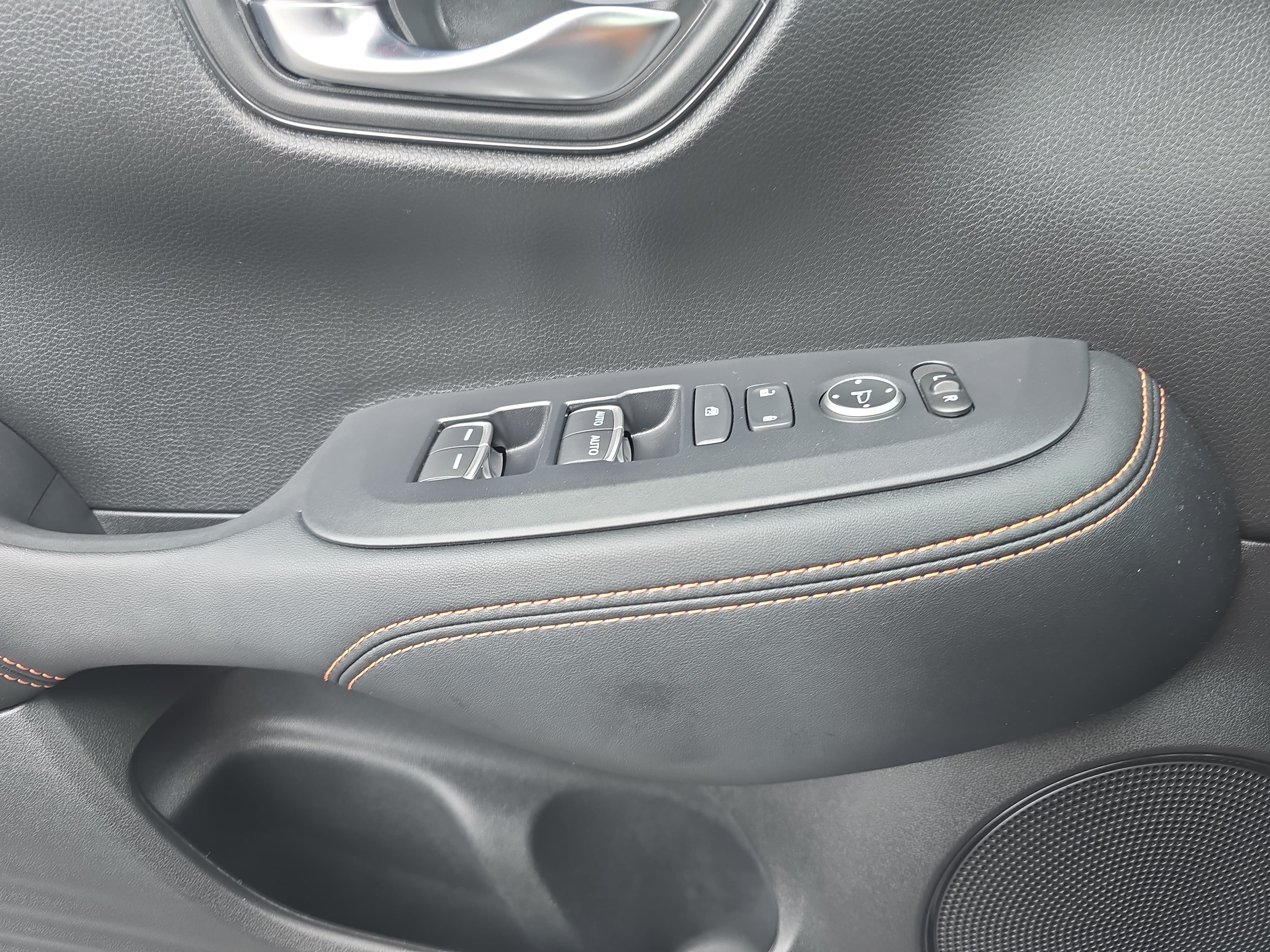 Used 2024 Honda HR-V Sport image 25