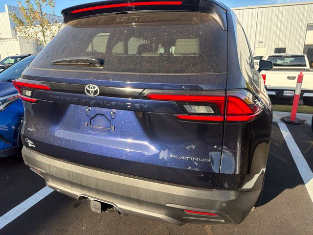 Used 2025 Toyota Grand Highlander AWD image 26