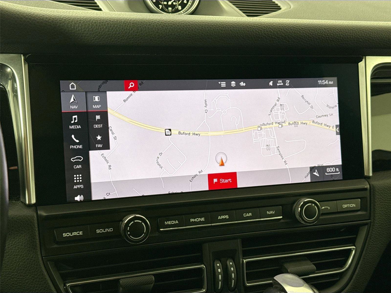 Used 2021 Porsche Macan image 7