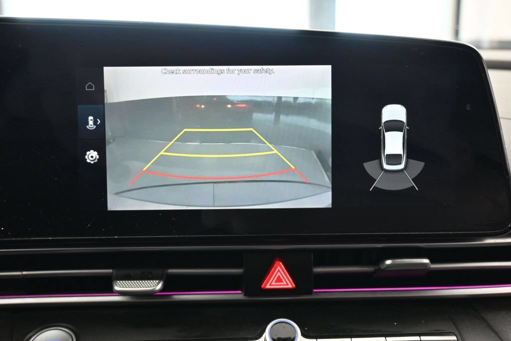 Used 2022 Hyundai Elantra Limited FWD image 22