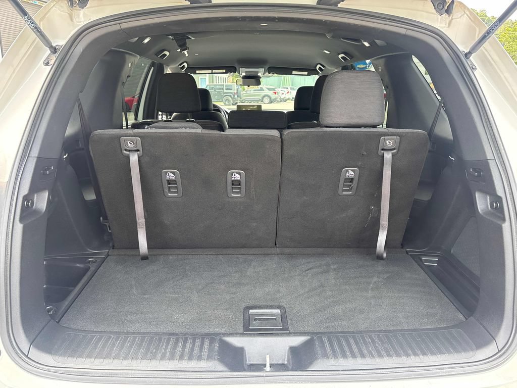Used 2025 Honda Pilot Sport image 23