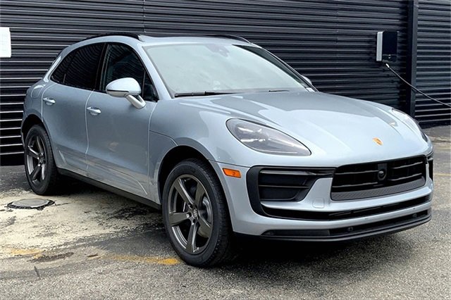 New 2025 Porsche Macan image 12