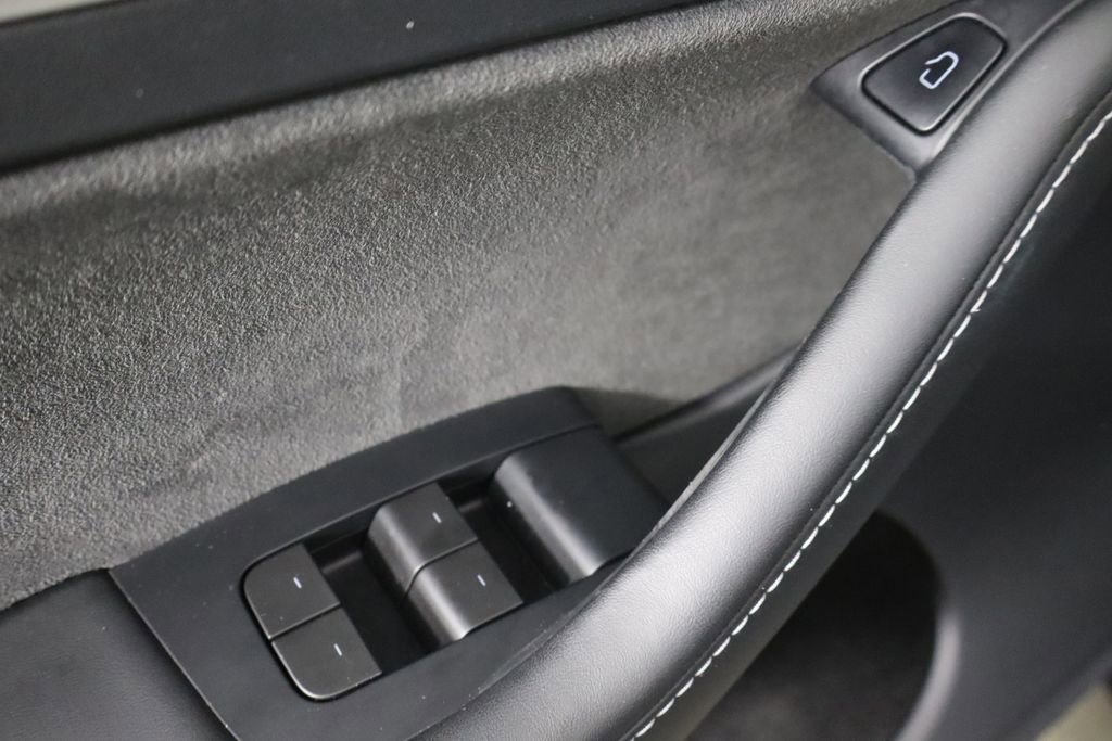 Used 2023 Tesla Model Y Long Range AWD/4WD image 18