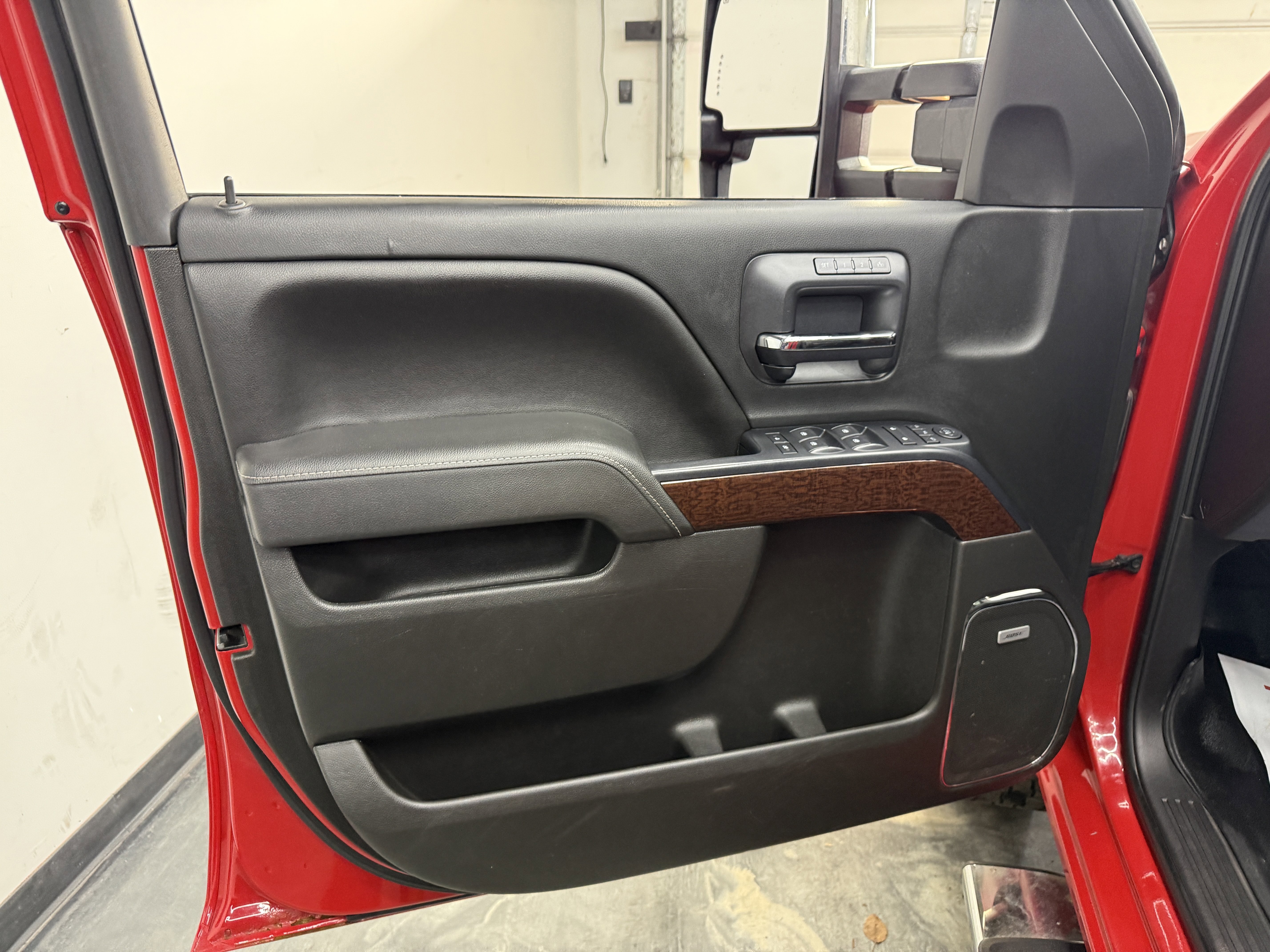 Used 2015 GMC Sierra 1500 SLT w/ SLT Crew Cab Value Package image 10